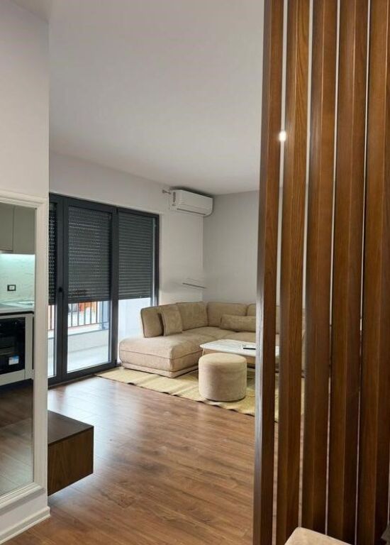 Appartamento 1+1 in affitto nella zona di Bulevardi i Ri, vicino a Jordan Misja