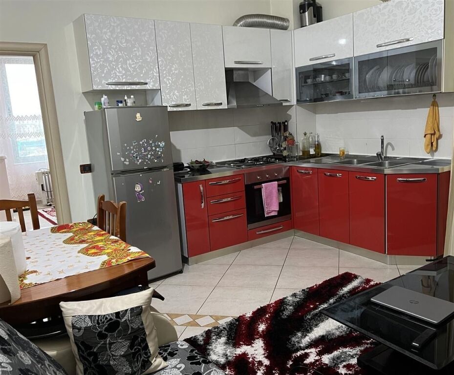VENDESI APPARTAMENTO 2+1 KAMEZ 89.000 EURO