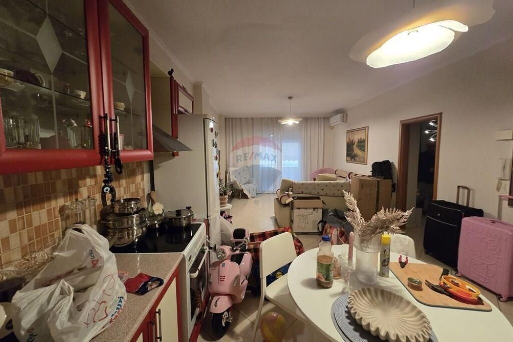 Apartament 1+1 ne Shitje tek Kthesa e Kamzes