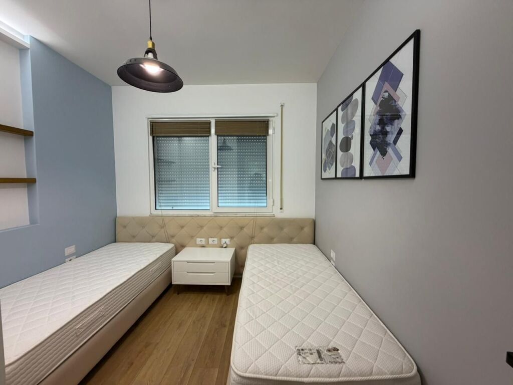 Apartament 2+1+Parking per qira tek Kopeshti Zoologjik.