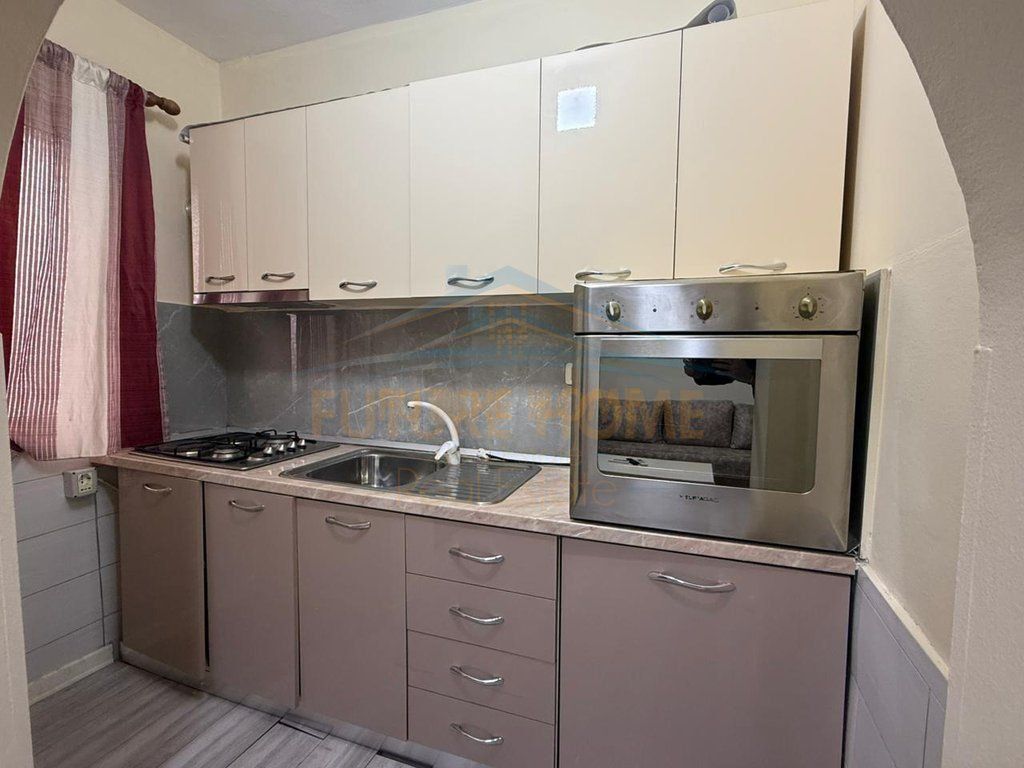 Affitto, Appartamento 1+1, Myslym Shyr, Tirana. 600 €