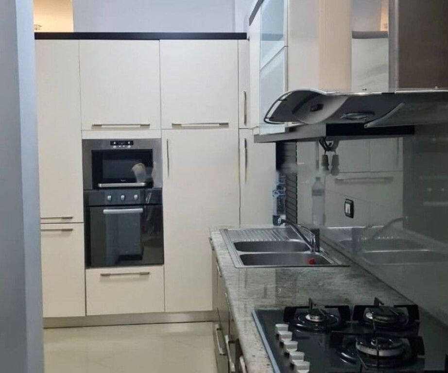 JEPET APARTAMENT 2 +1 ME QIRA,TEK VILAT GJERMANE