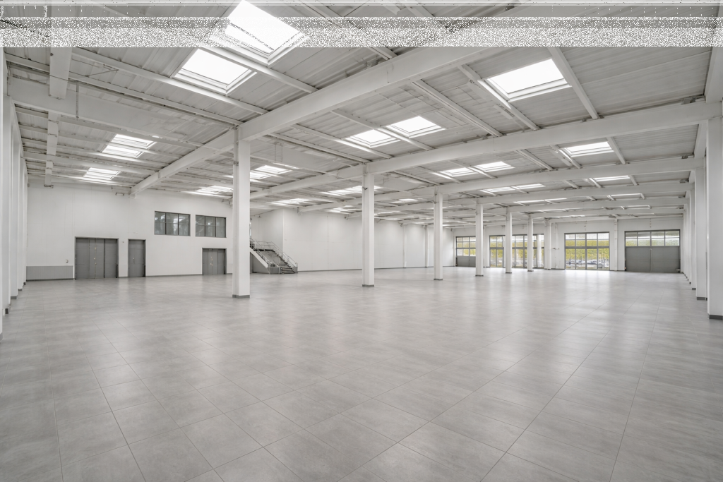 IN AFFITTO MAGAZZINO DI 1100 M2 A KOMBINAT