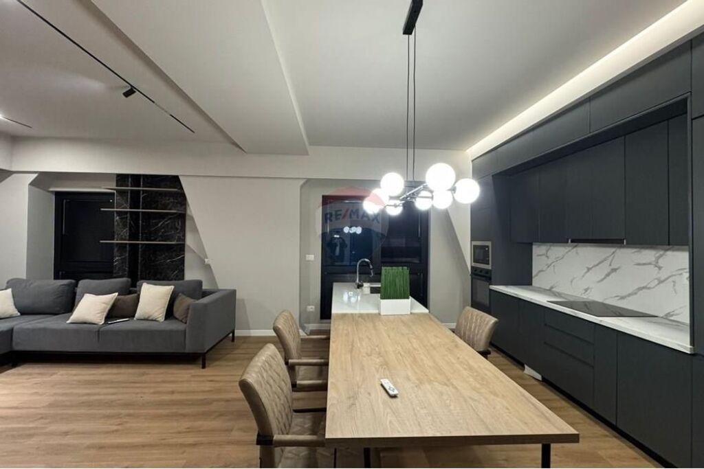 Appartamento 2+1+2, Edificio Tirana Garden