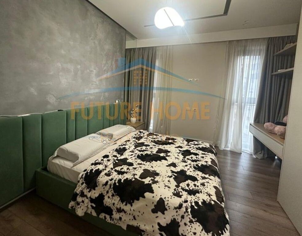 Affitto, Appartamento 3+1+2+Posto Auto, Via Kosovarëve, Tirana
