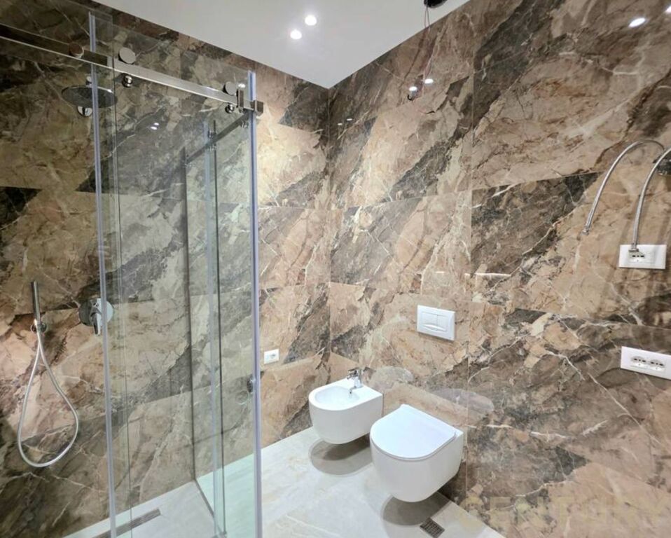 🏡Shitet Apartament 2+1 me oborr