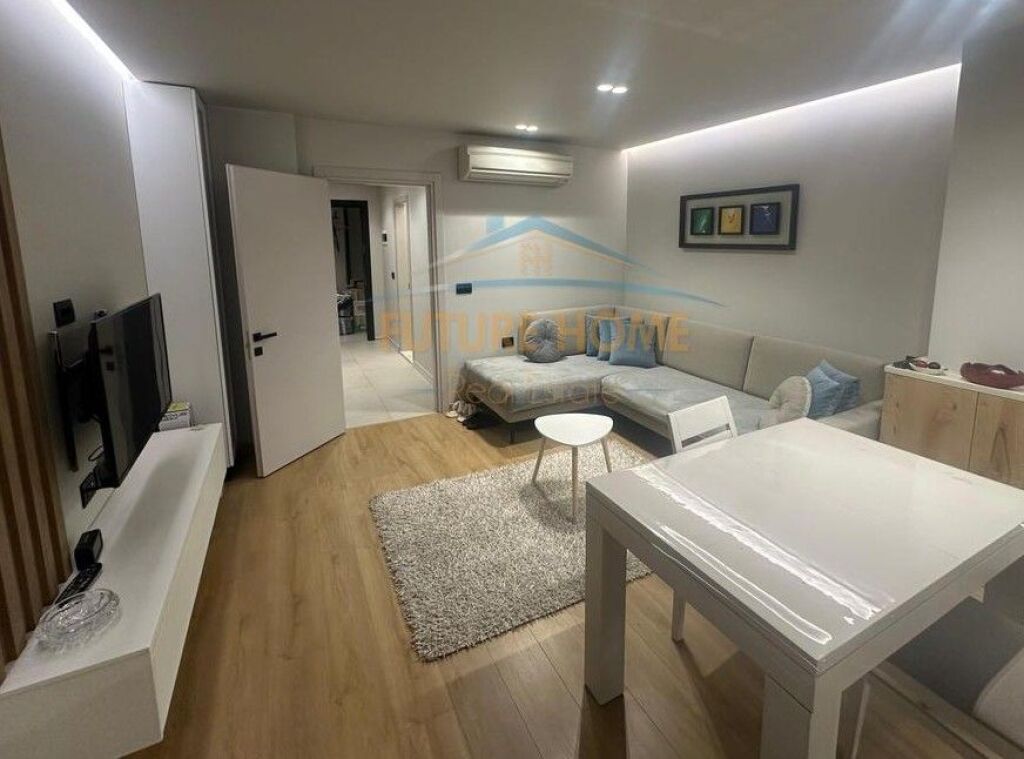 Rent, Apartment 1+1, Paris Commune