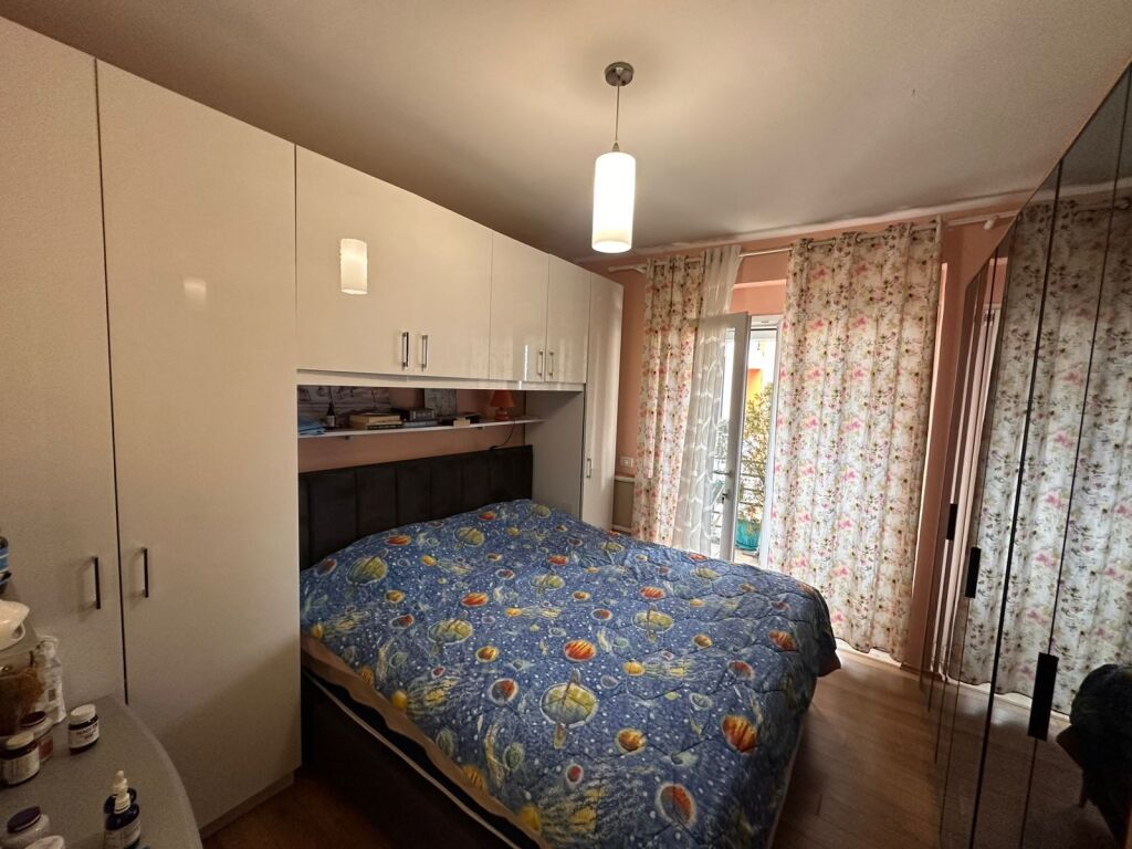 Apartament 2+1+2 per shitje ne Astir
