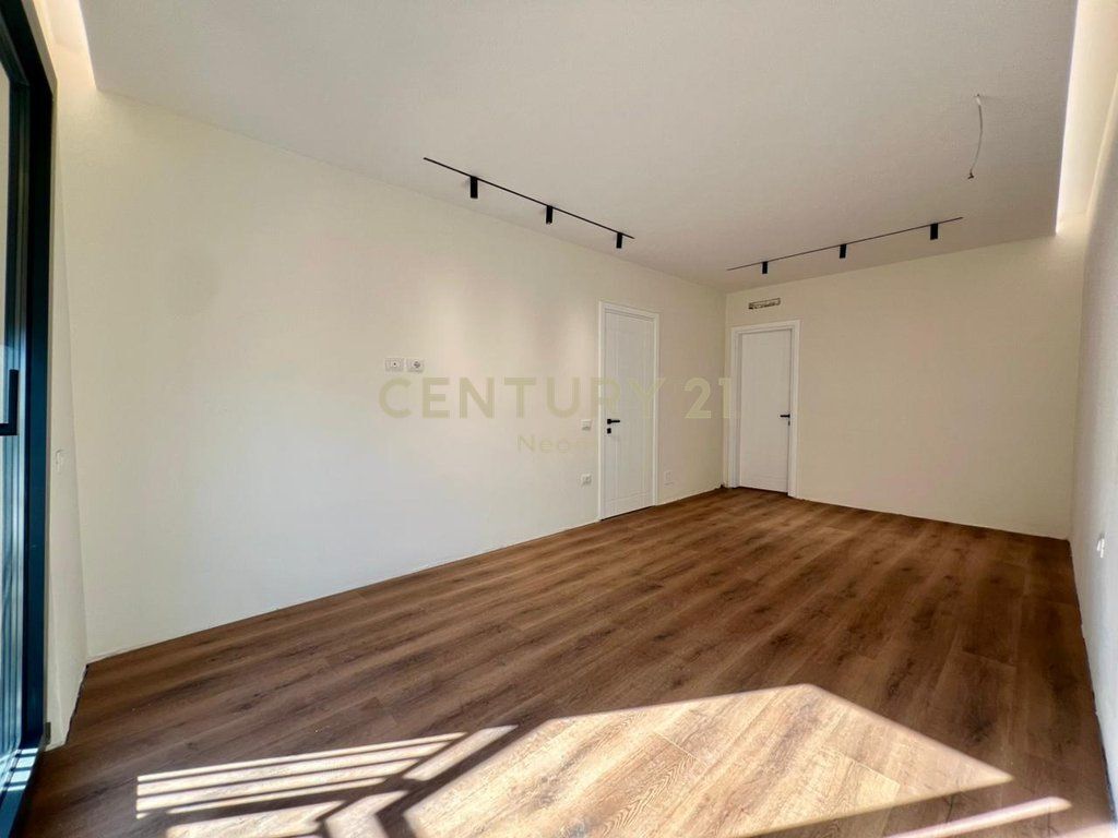 🏡 VENDITA – SUPER APPARTAMENTO 2+1+2 con POSTO AUTO | LAGO ASCIUTTO