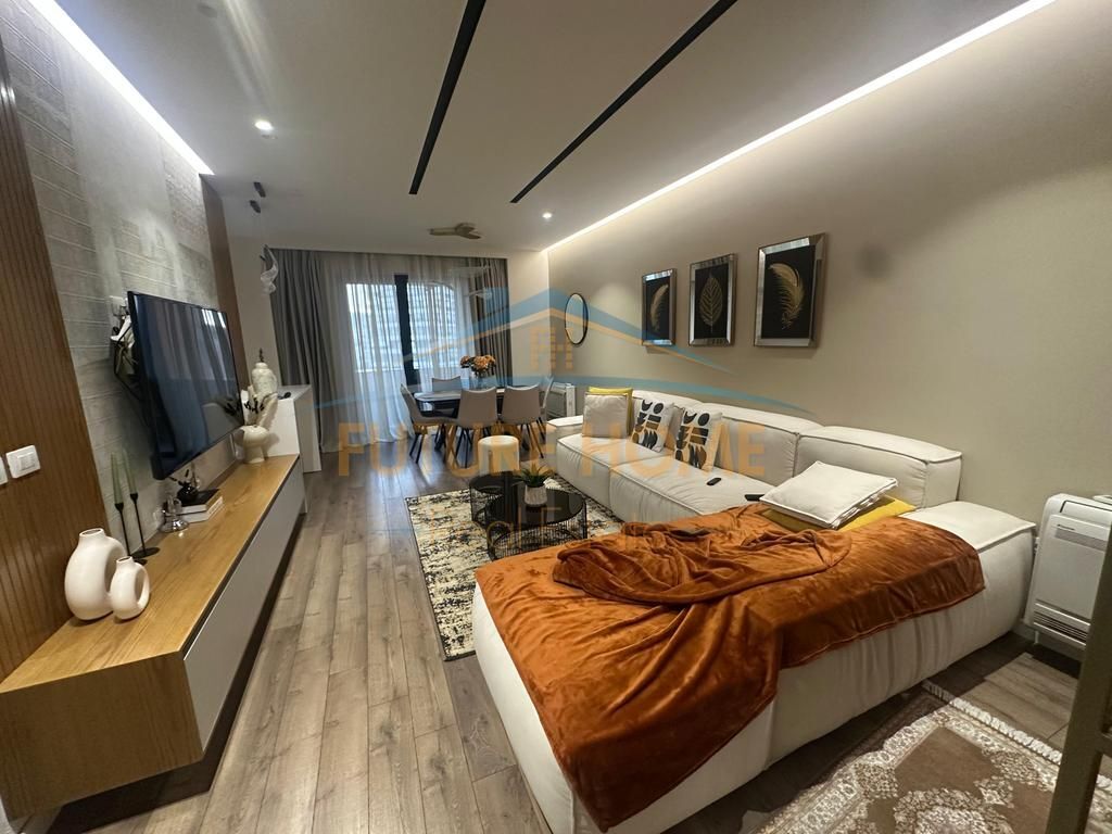 Affitto, Appartamento 3+1+2+Posto Auto, Via Kosovarëve, Tirana 2.300 €