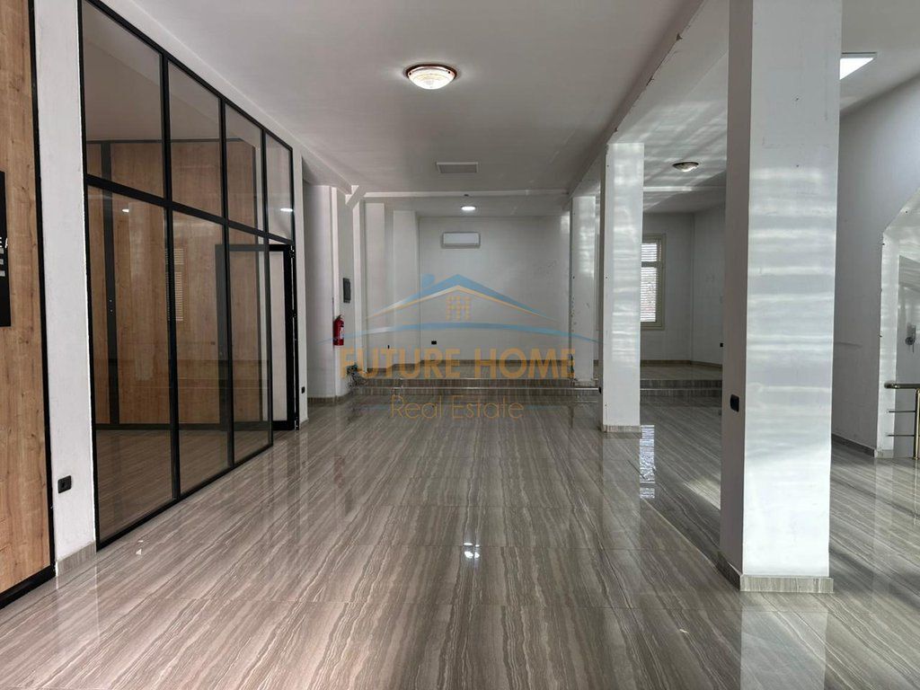 Rent, 4-Storey Building, Laprakë, Tirana