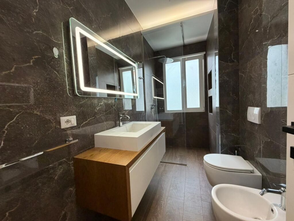 Apartament 2+1+Parking per qira tek Kopeshti Zoologjik.