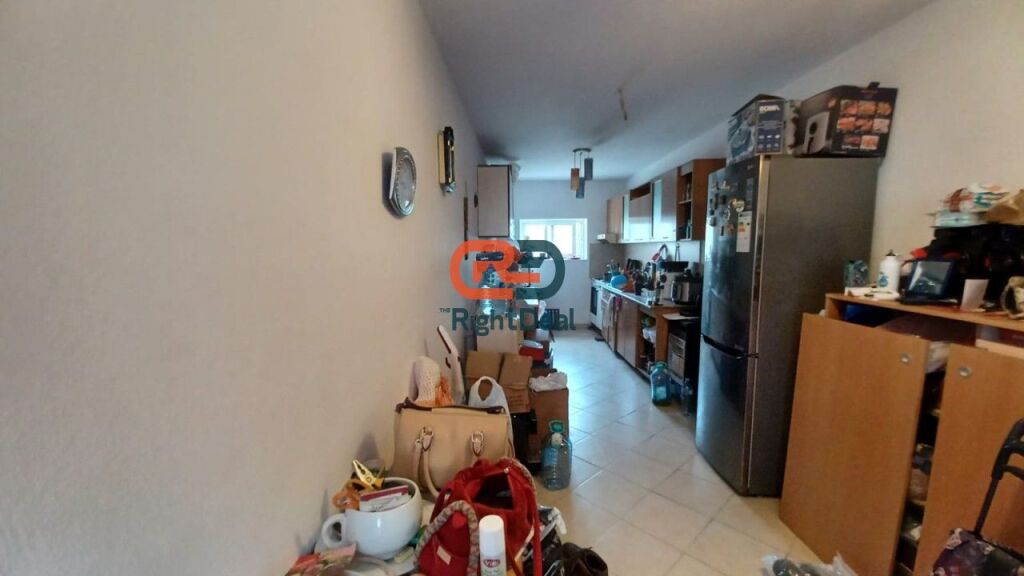 Ne Selite, Prane Tregut Ushqimor, Shitet Apartament 2+1 Me Planimetri Te Rregullt!!