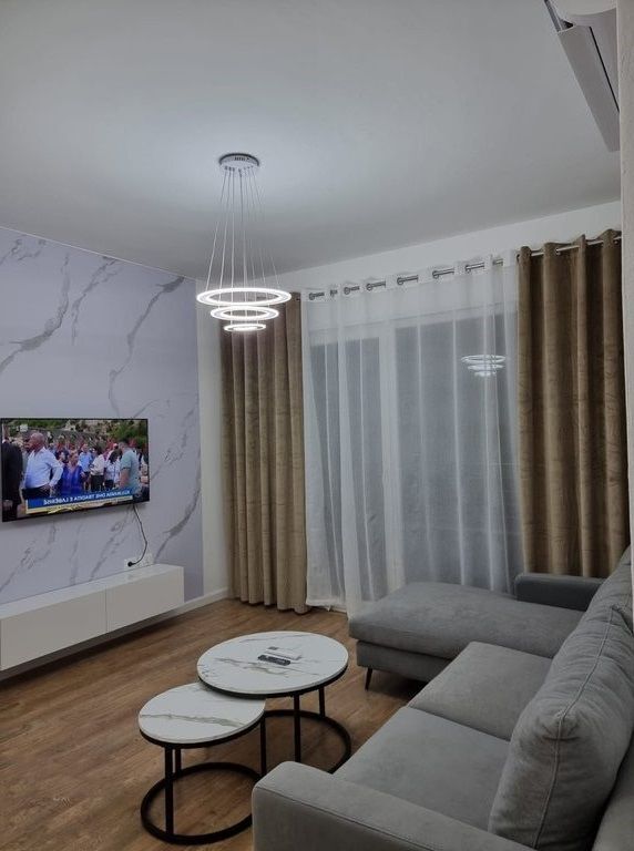 Apartment 1+1 at Komuna e Parisit