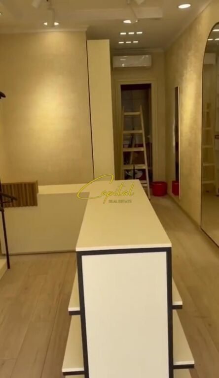 SHOP FOR SALE 27 M2 21 DECEMBER 337,000 EURO