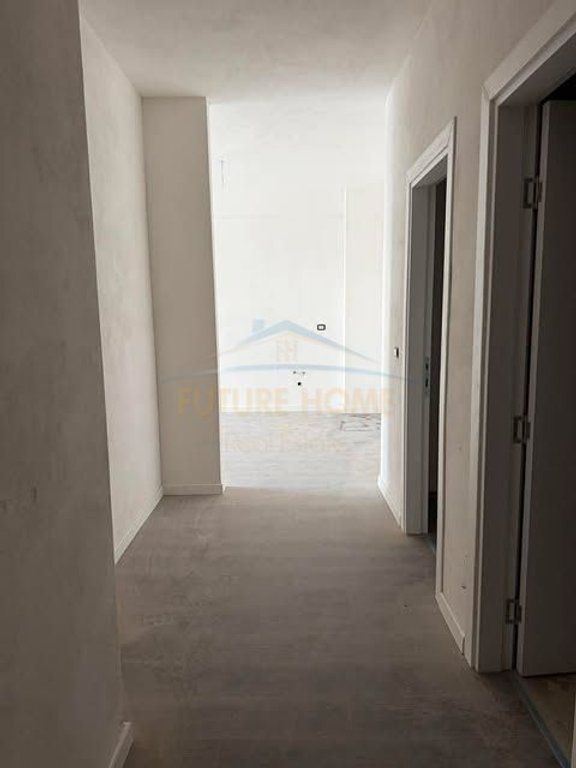 In vendita, Appartamento 2+1+2 + Posto Auto, Residenza Turdiu, Campo di Aviazione.
