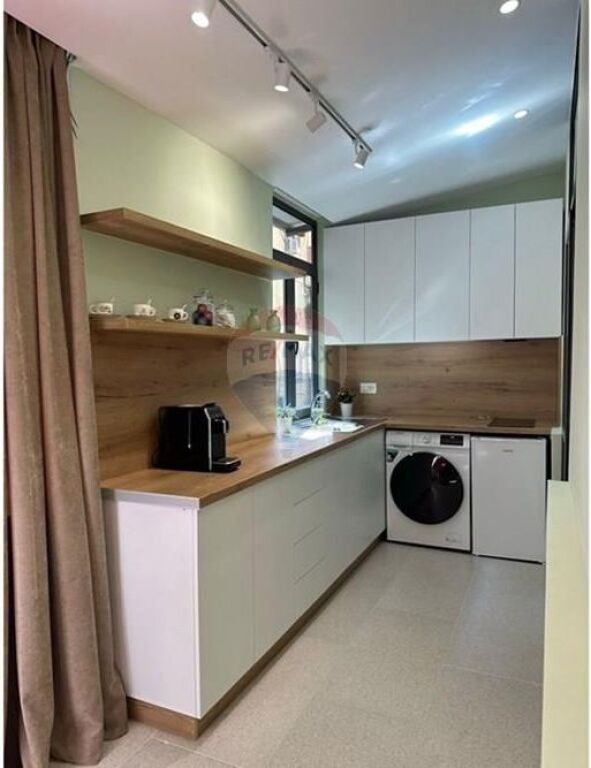 Rent/ 1+1 in Bllok