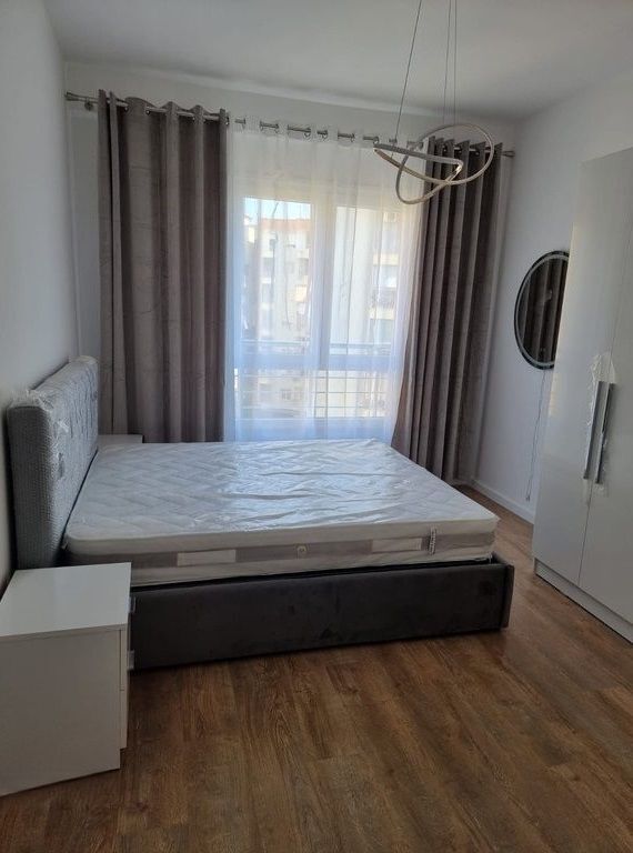 Apartment 1+1 at Komuna e Parisit