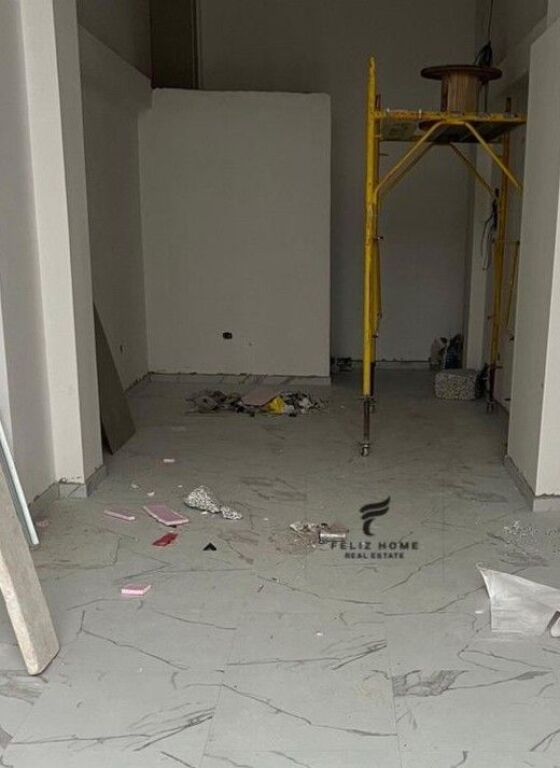 NEGOZIO IN AFFITTO 30 M2 LAPRAKE 1500 EURO