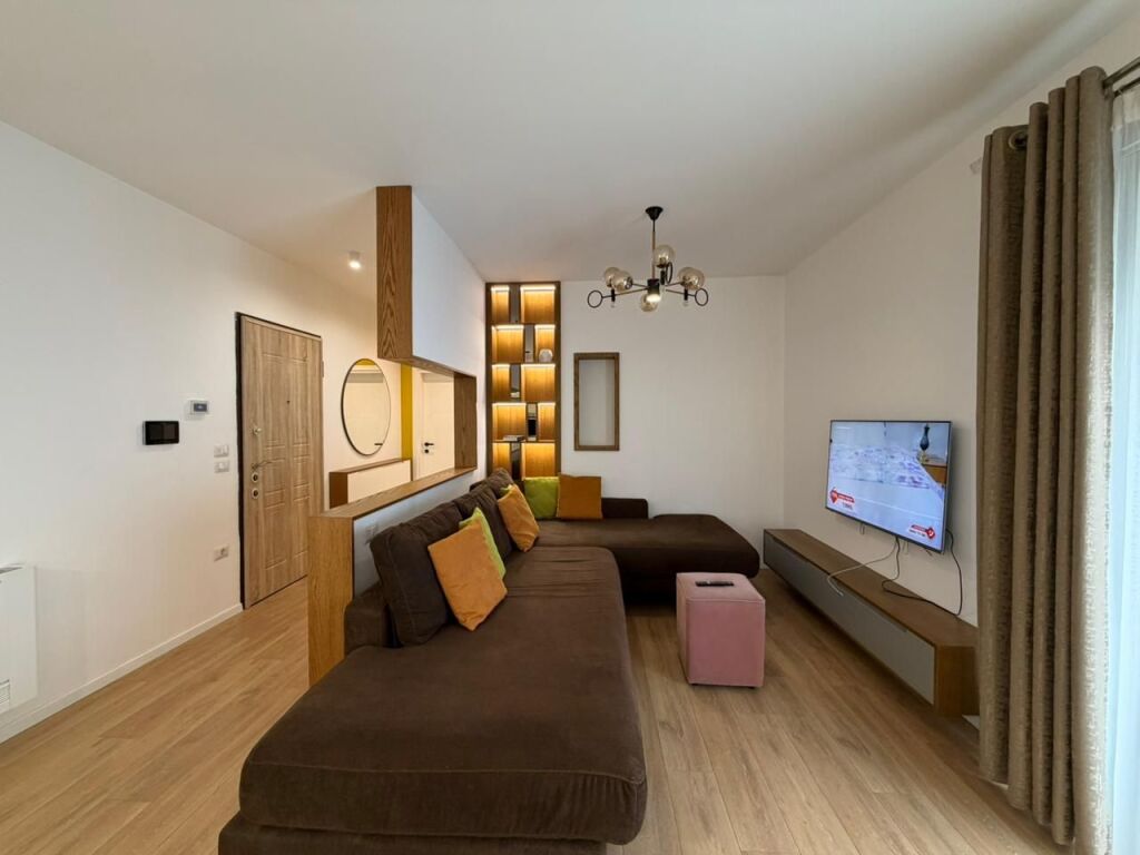 Apartament 2+1+Parking per qira tek Kopeshti Zoologjik.
