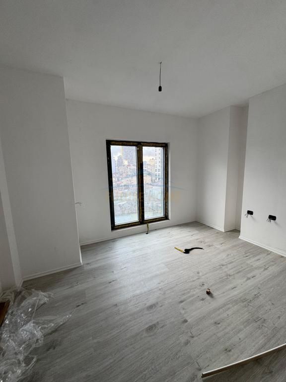 Qera, Apartament 2+1+2, Rruga e Barrikadave