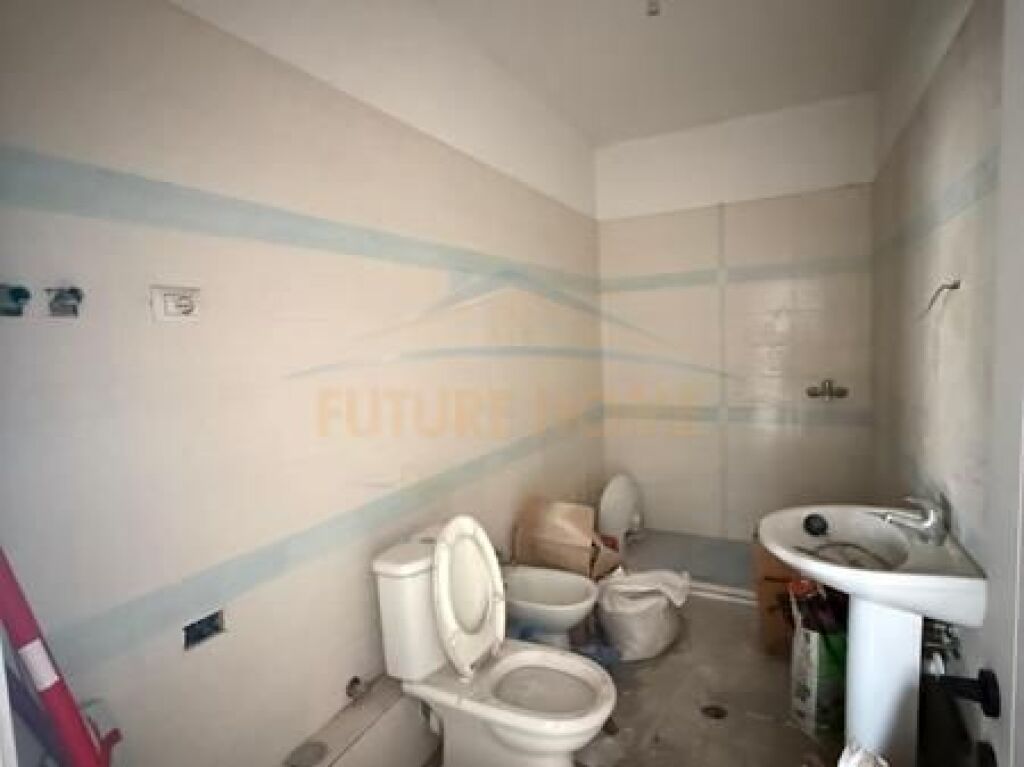 In vendita, Appartamento 3+1+Veranda, Anello nuovo, Tirana