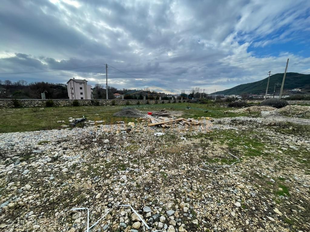 Qera, Tokë ,Tufinë, Tiranë