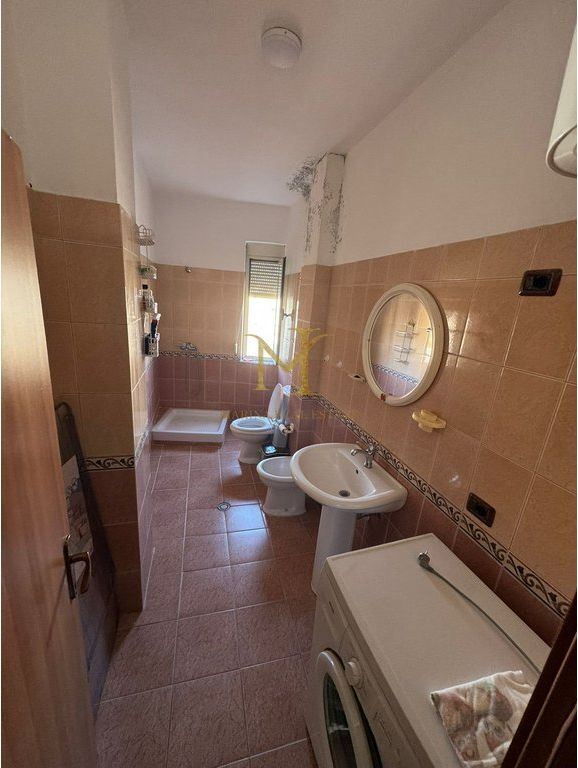 Appartamento 2+1 in affitto – Spiaggia Ferroviaria, Durrës