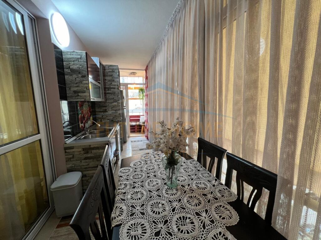 Disponojmë Apartament 2+1+2+Verande, për Qera Apartamenti