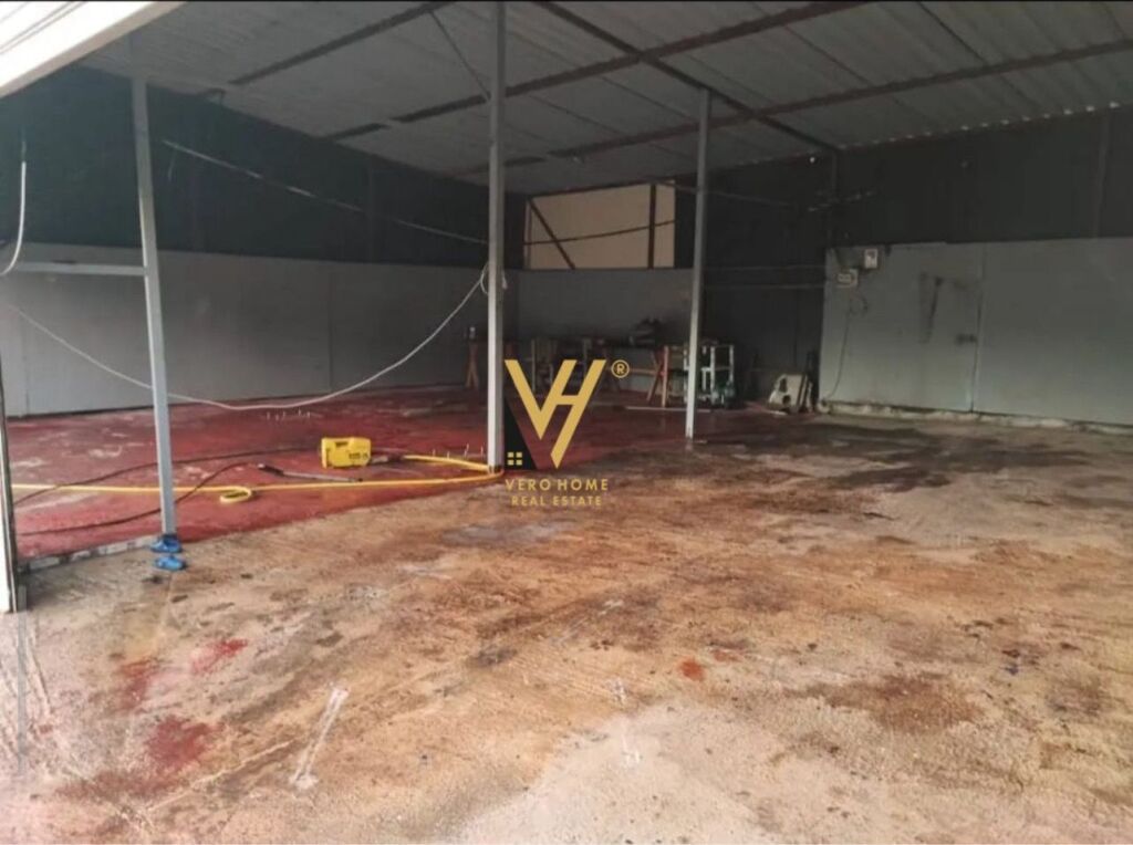 WAREHOUSE 370 M2 FOR RENT IN KOMBINAT 80,000 LEKE