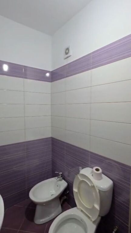 Astir , 2+1+2wc in affitto vuoto