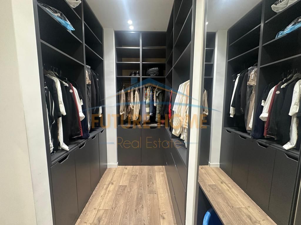 Affitto, Appartamento 3+1+2+Posto Auto, Via Kosovarëve, Tirana 2.300 €