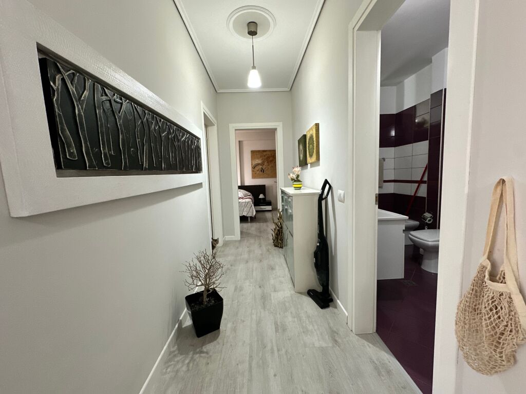Appartamento 2+1+2 in vendita a Lungomare Vij e Pare, Vista laterale sul mare. 2160€ m2