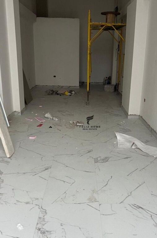 NEGOZIO IN AFFITTO 30 M2 LAPRAKE 1500 EURO