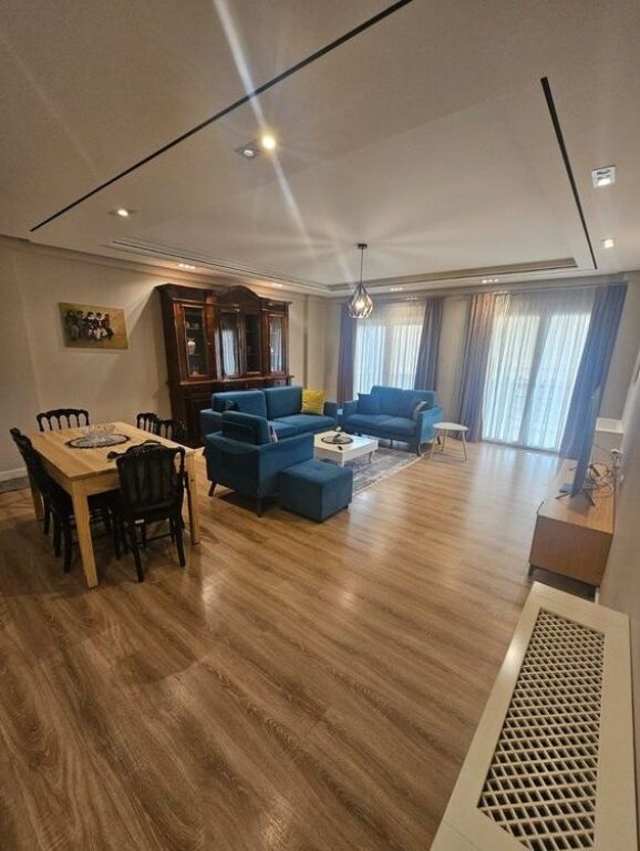 Appartamento premium 2+1+2 (130 m²) in affitto vicino al Lago Artificiale di Tirana!