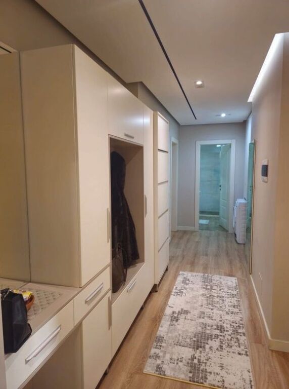 Appartamento premium 2+1+2 (130 m²) in affitto vicino al Lago Artificiale di Tirana!