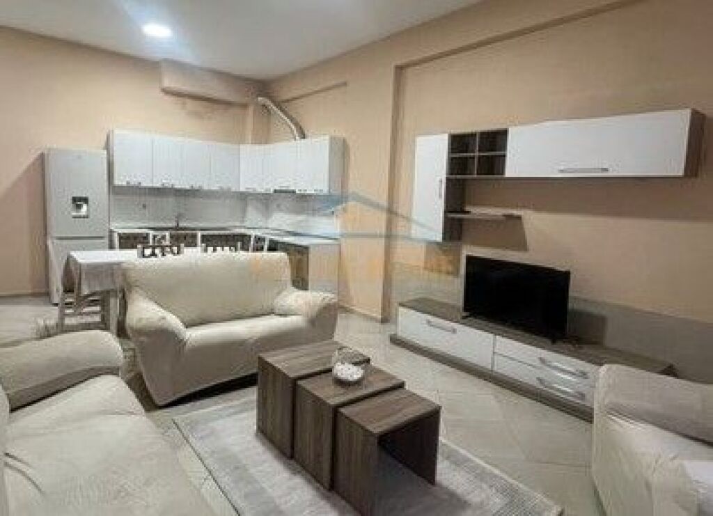 Rent, Apartment 1+1+Veranda, Fresk, Tirana.