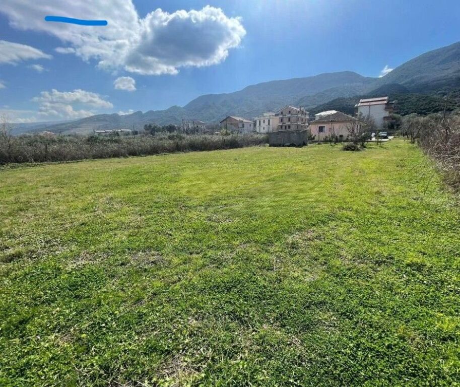 LAND FOR SALE 1350 M² IN BËRZHITË WITH SUPER ACCESS