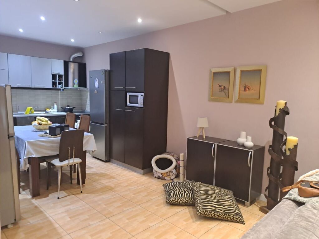 Apartment 2+1 for Sale at Zogu i Zi