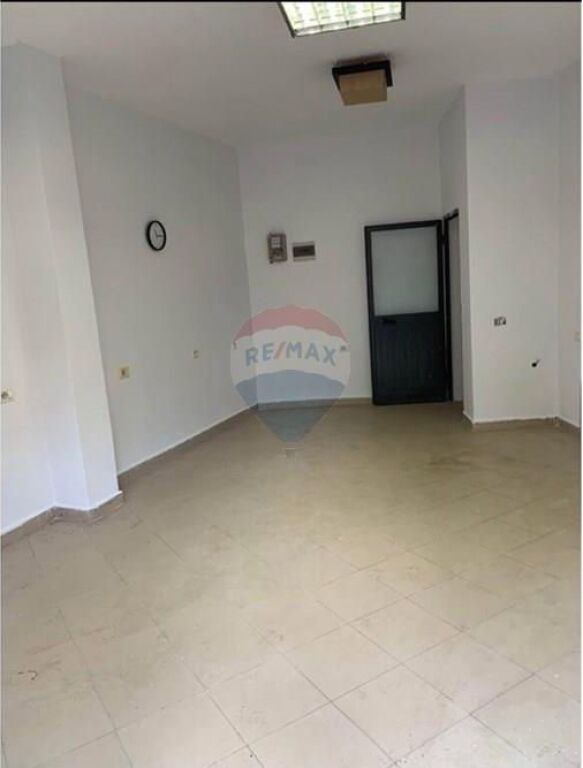 Negozio in Affitto – Via Pjetër Budi, Tirana