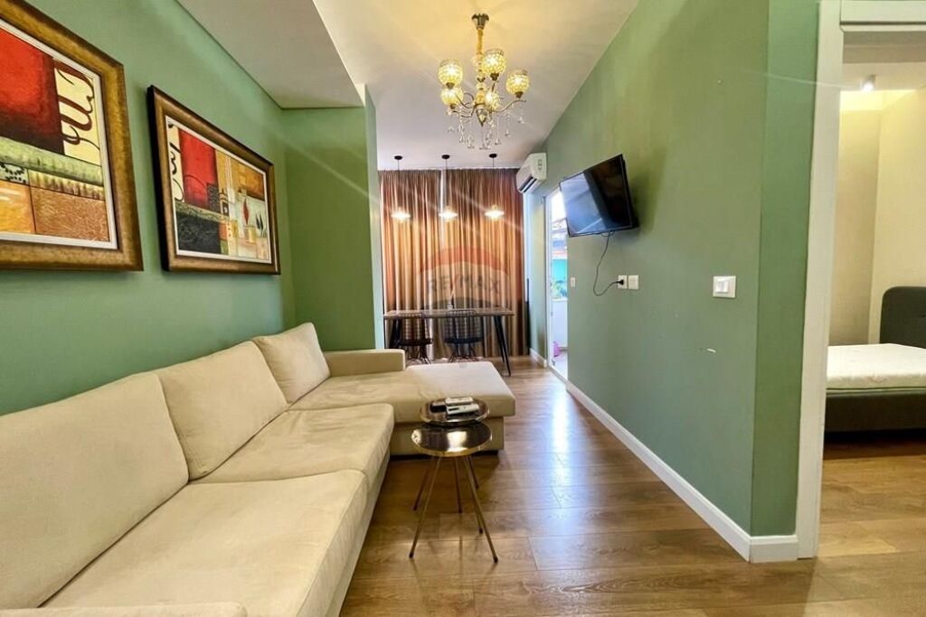 Apartament 2+1 per qira tek Shkolla e Baletit!
