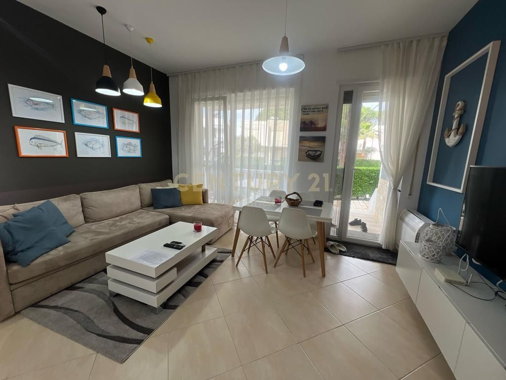 Shitet, Apartament 2+1+Oborr, Lura 3, Gjiri i Lalzit!