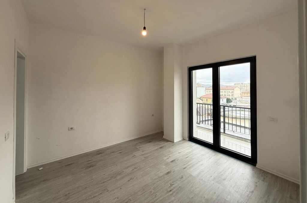 🏢 APPARTAMENTO IN AFFITTO PER UFFICI – CENTRO, TIRANA