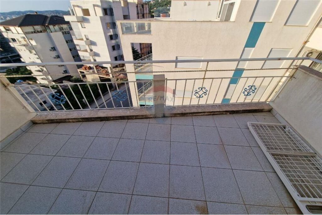 🏖️ Penthouse – Për Shitje | Lungo Mare, Vlorë