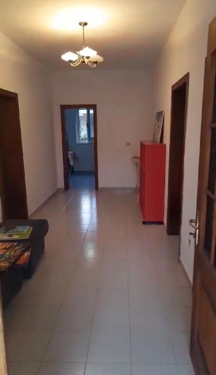 Casa privata 2+1 in affitto nella zona di Lapraka, in via Imzot Mark Sopi