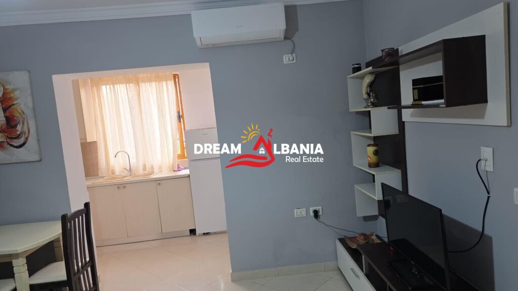 First floor of a villa for rent in the Xhamllik area (ID  4251435 )