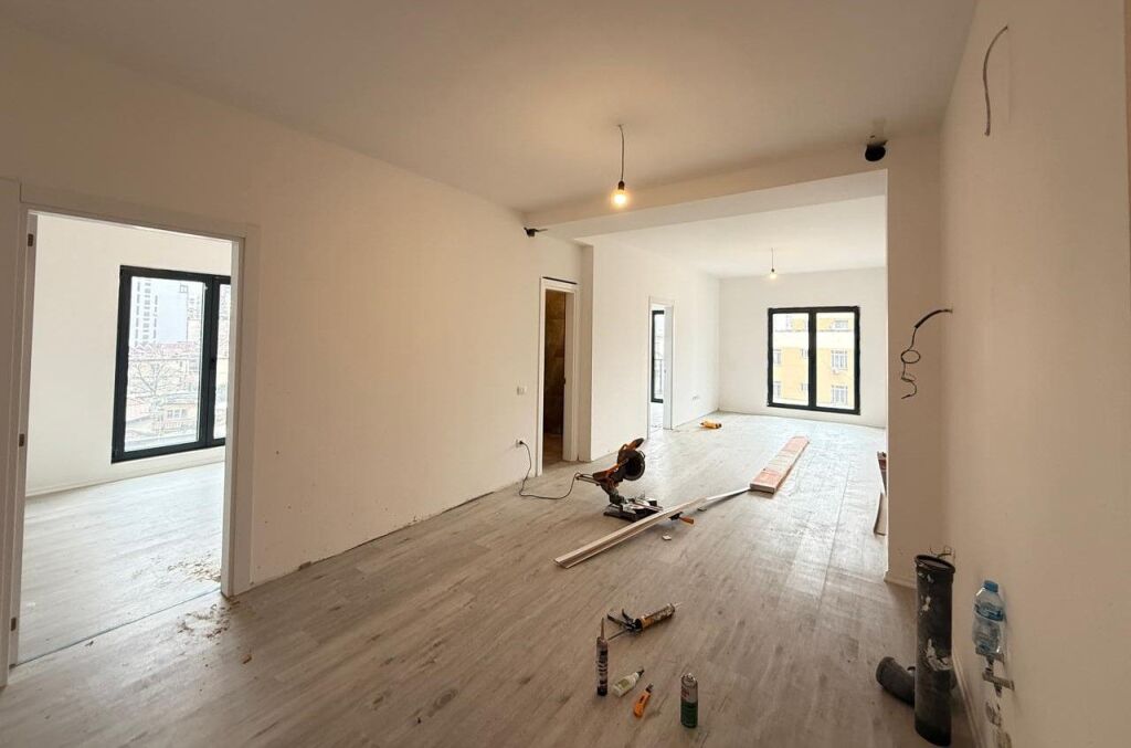 🏢 APPARTAMENTO IN AFFITTO PER UFFICI – CENTRO, TIRANA