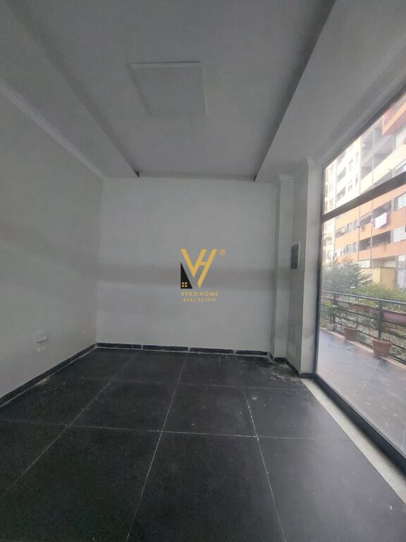 SHITET DYQAN 46 M2 NE ASTIR 95.000 EURO