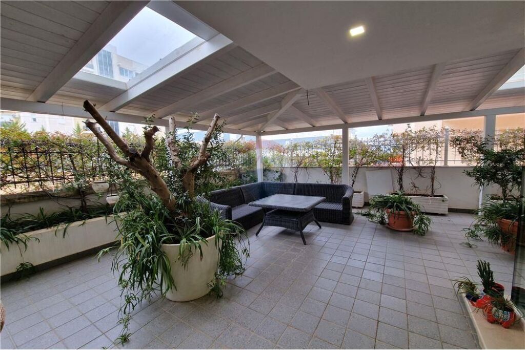 🏡✨ Appartamento di Lusso in Vendita – Lungo Mare, Vlora ✨🌊