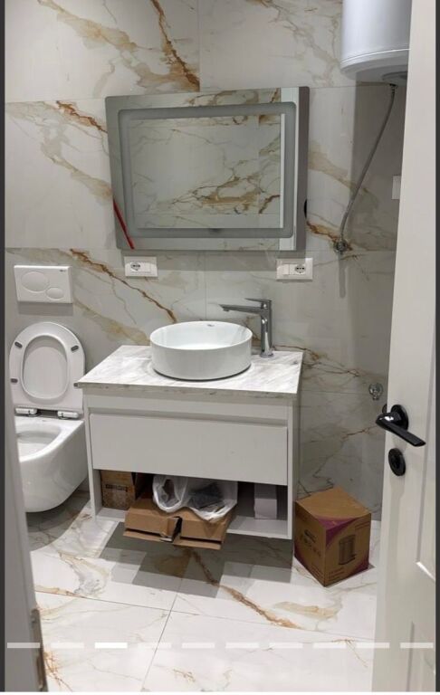 Apartment for office, at the criminal court train station, 600 euros